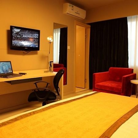 Yes Inn Shenyang Bagian luar foto
