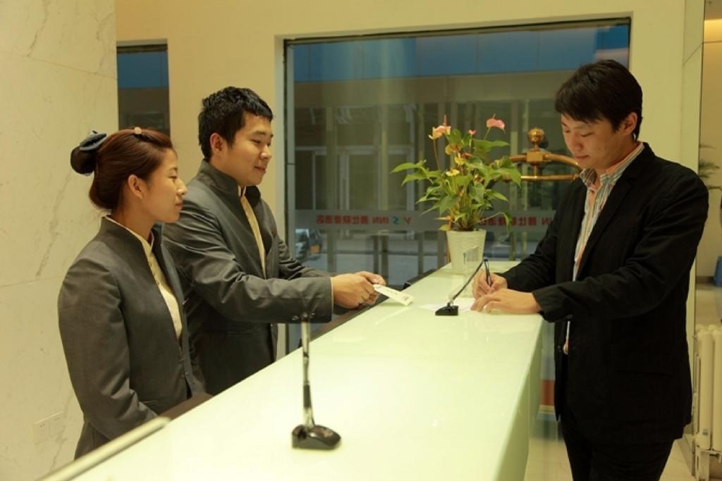 Yes Inn Shenyang Bagian luar foto